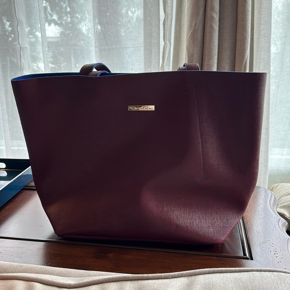GUC Oscar de la Renta Burgundy shoulder bag - Picture 1 of 4